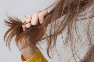 Những lưu ý quan trọng khi chăm sóc tóc sau nhuộm, uốn