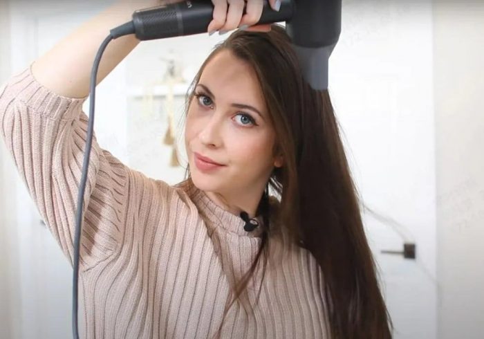 Mẹo giúp tóc khỏe mạnh ngay cả khi phải sấy thường xuyên