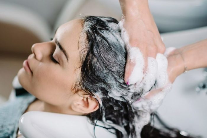 Lợi ích bền vững khi tin dùng dầu gội thiên nhiên