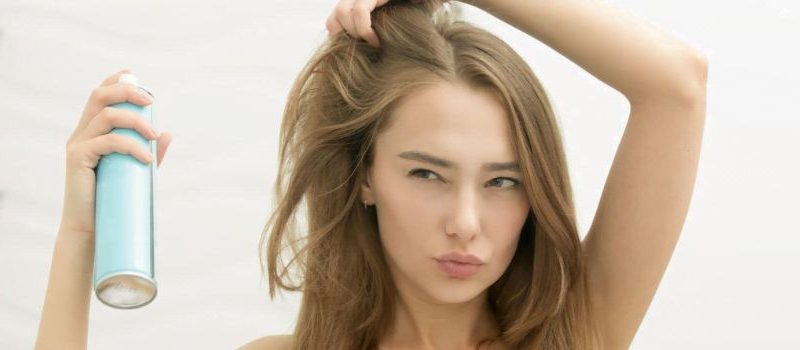 Dùng dầu gội khô giúp cứu cánh tức thì